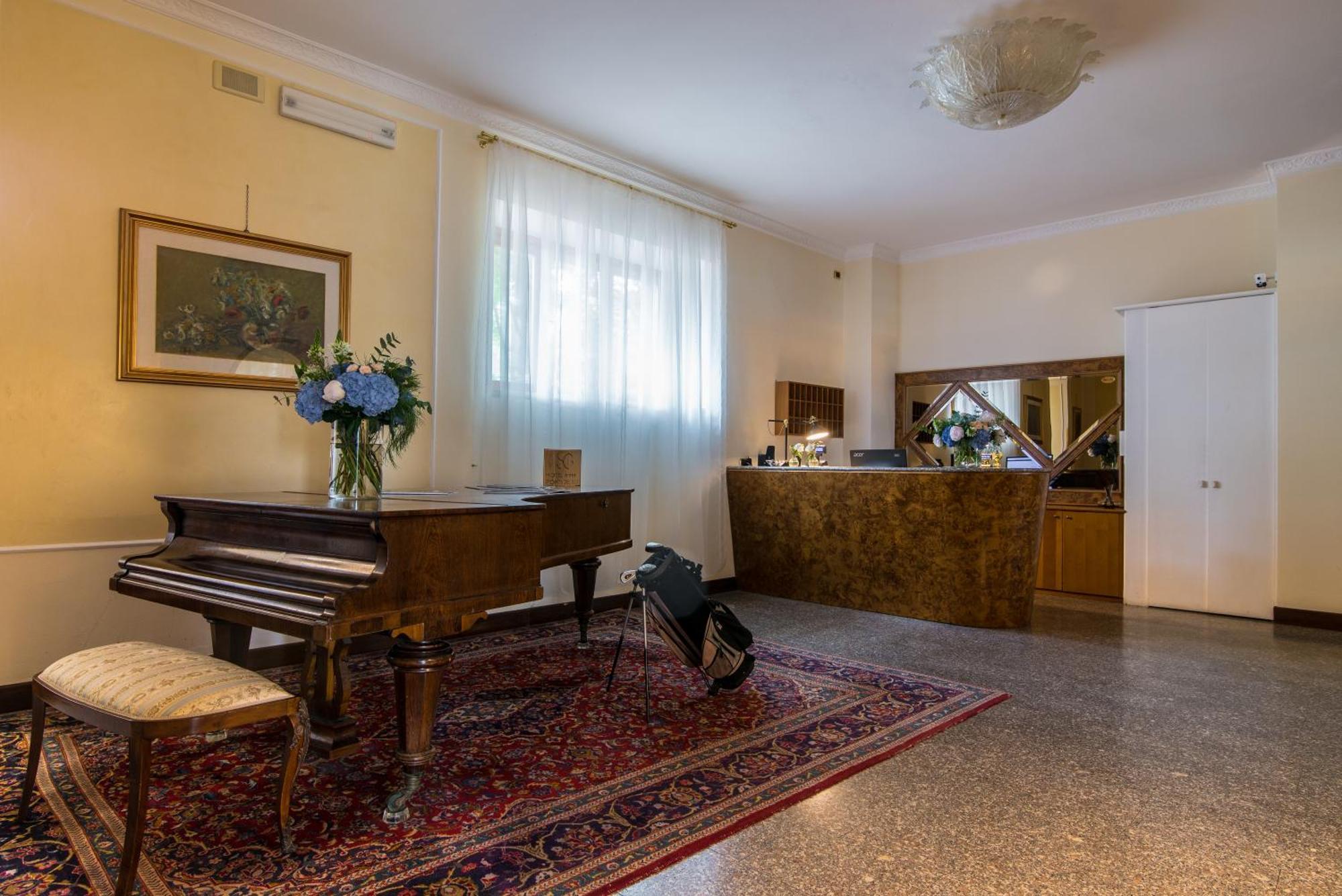 Hotel Porta Del Sole Сойано-дель-Лаго Экстерьер фото