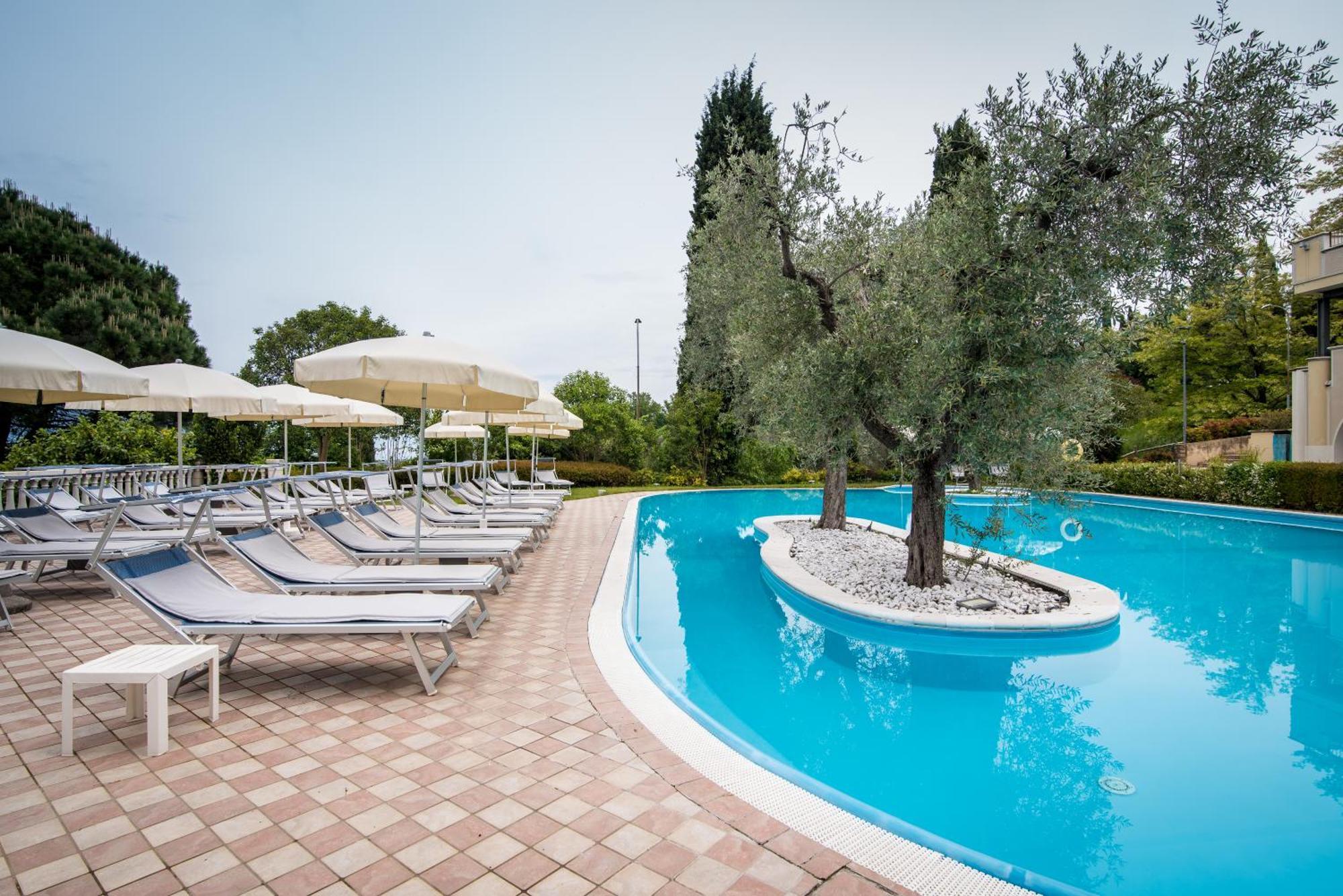 Hotel Porta Del Sole Сойано-дель-Лаго Экстерьер фото