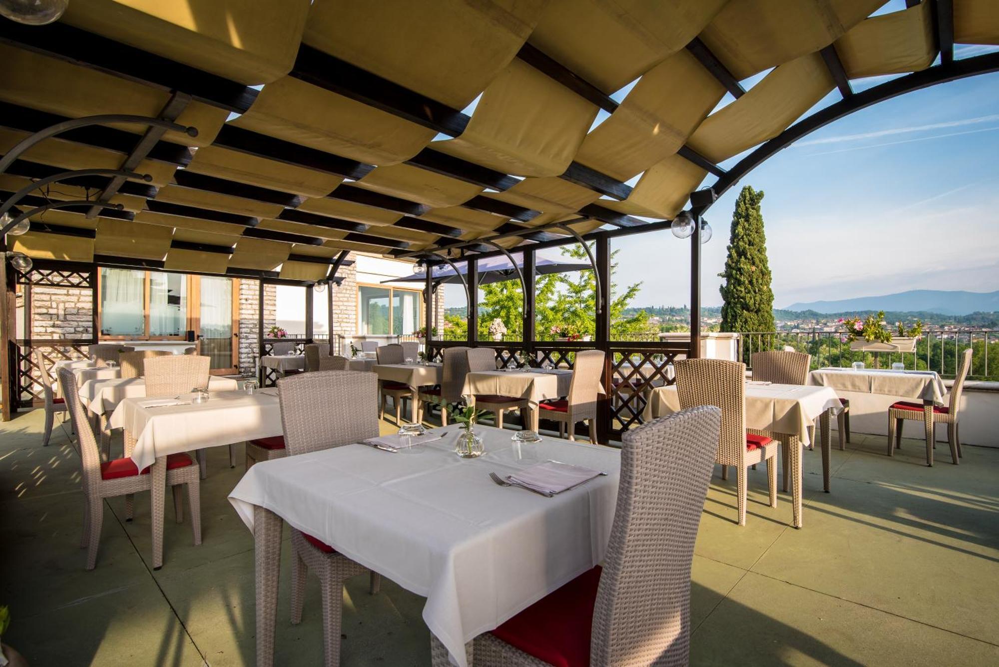 Hotel Porta Del Sole Сойано-дель-Лаго Экстерьер фото